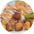 Міні-сирники на шпажках