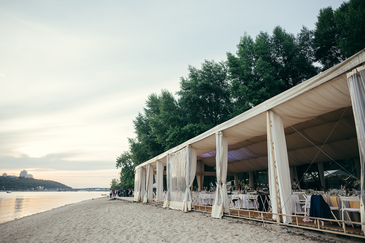 Zhivot catering service, graduation party on the Dnieper banks