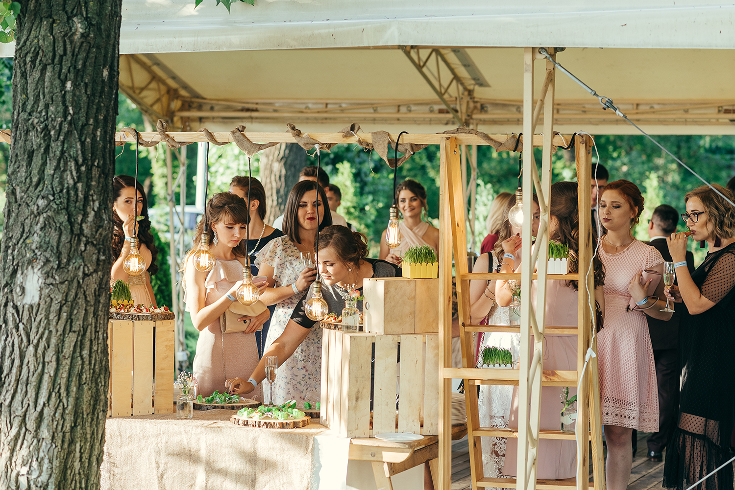 Zhivot catering service, graduation party on the Dnieper banks