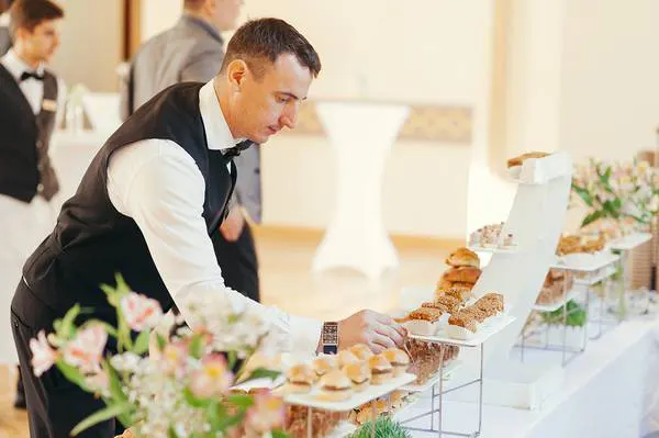 Живот-кейтерінг, фуршет та кава-брейки в Дипломатичній Академії