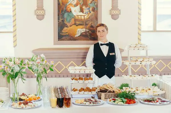 Живот-кейтерінг, фуршет та кава-брейки в Дипломатичній Академії