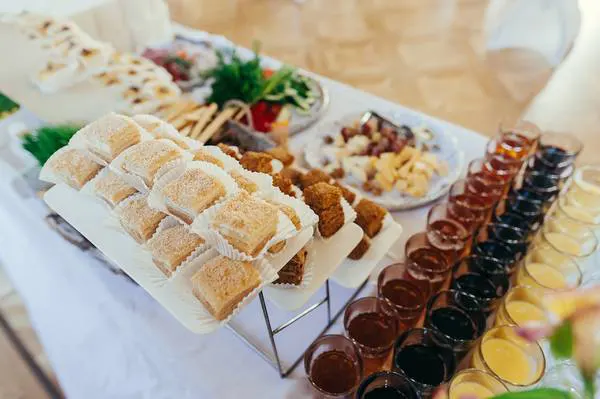 Живот-кейтерінг, фуршет та кава-брейки в Дипломатичній Академії