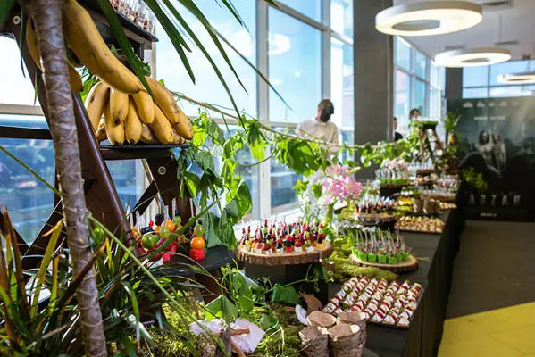 Живот-кейтерінг, концептуальний фуршет в стилістиці «Джунглі